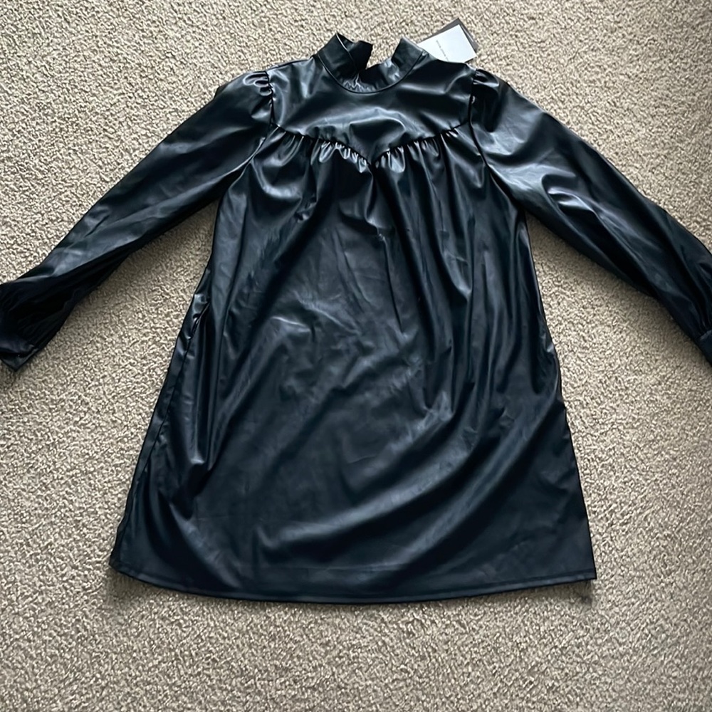 Women’s dress